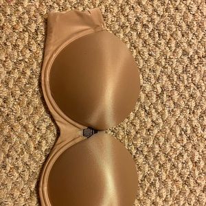 Strapless nude bra